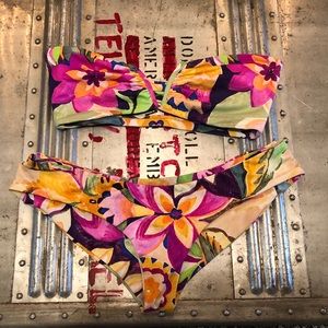 Boys + Arrows Yaya the Yuppy & Penny the Pistol